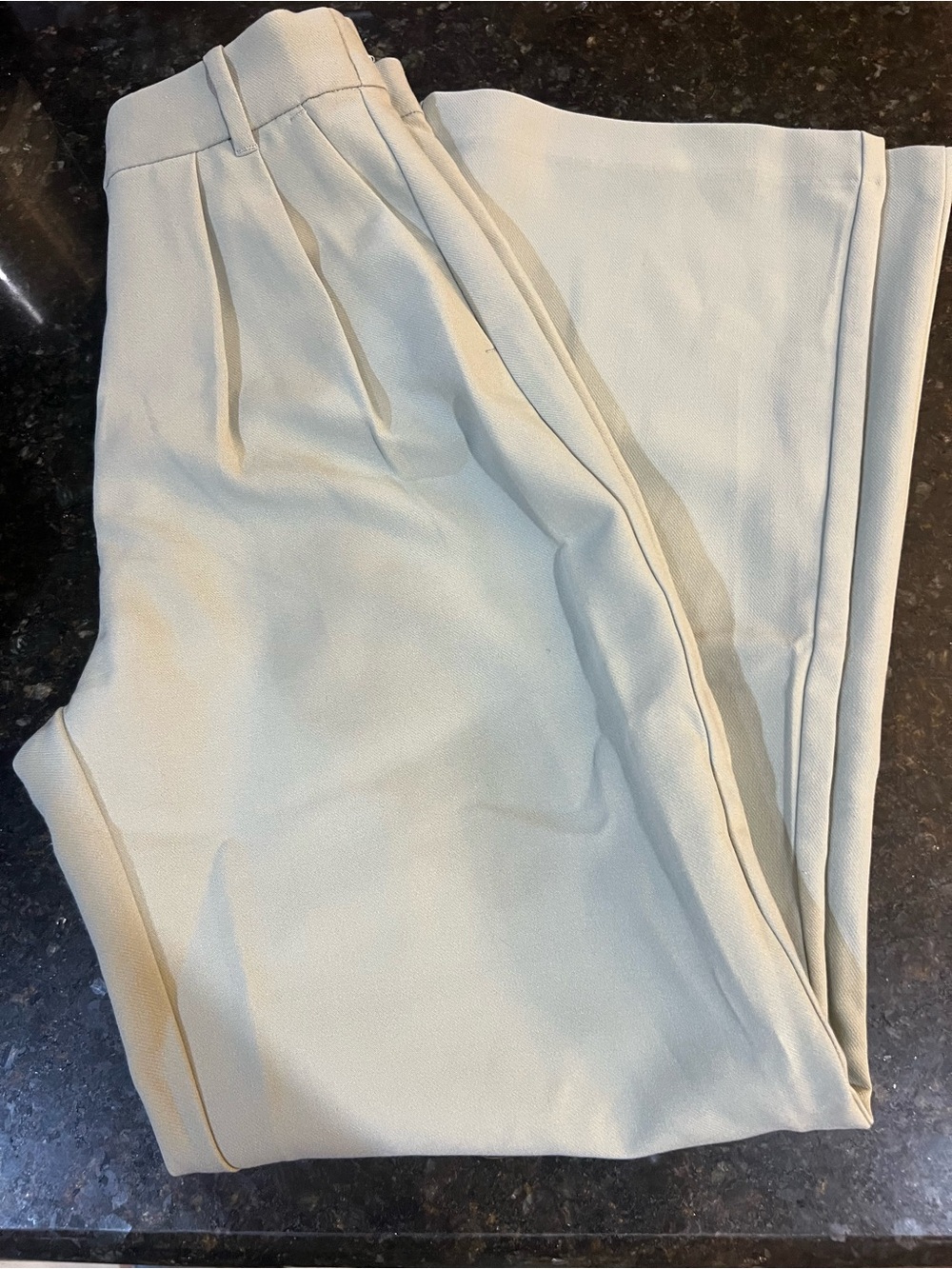 Abercrombie & Fitch green High-Rise Tailored Women's Pants
